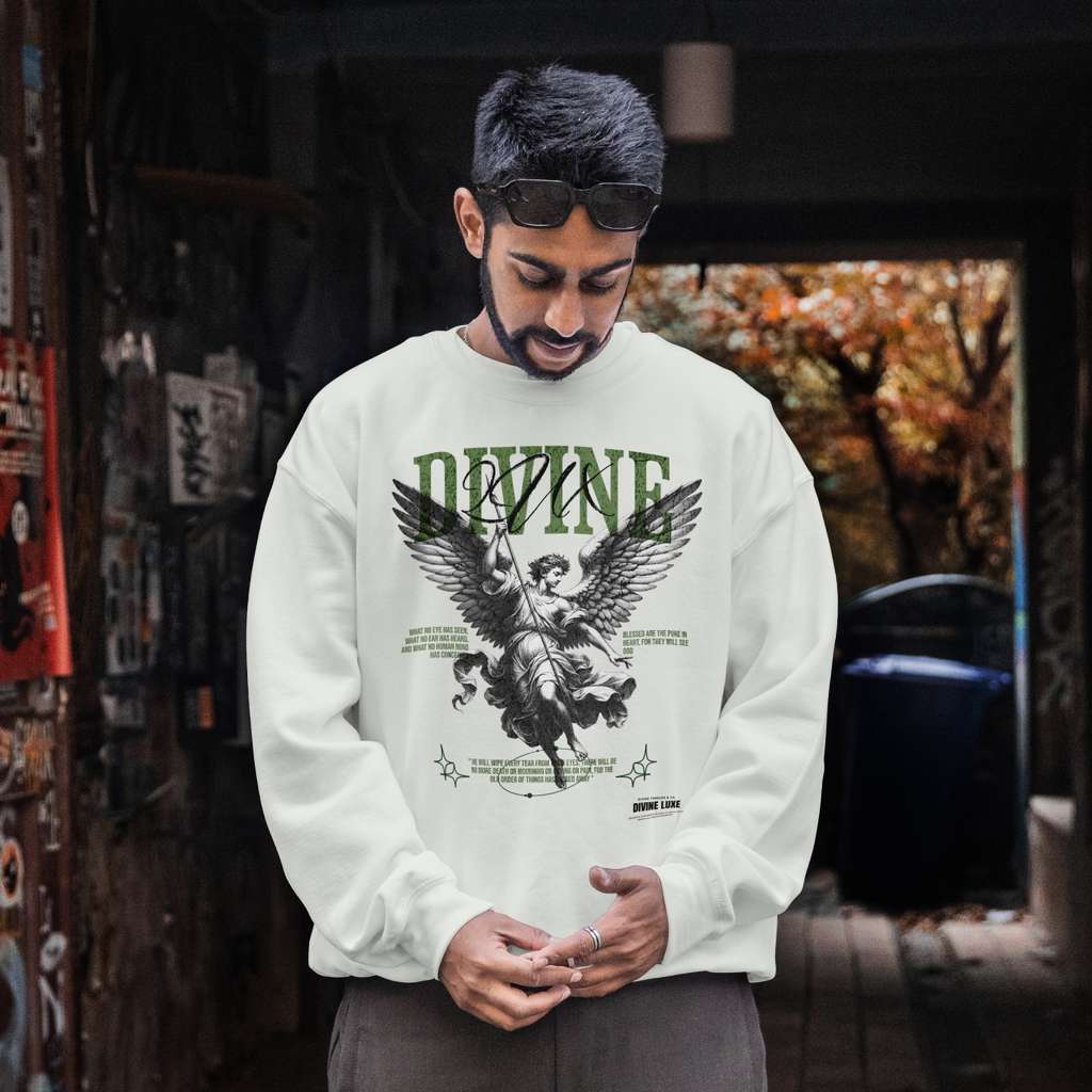 Sweatshirt comes in white